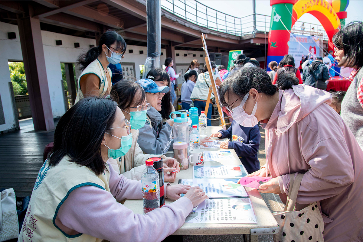 圖：彰基舉辦「2025年愛腎護腎嘉年華會」宣導腎臟保健，民眾熱情參與／彰基提供